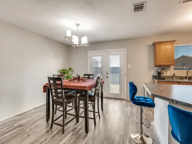 $275,000 | 147 Washington Way, Venus, TX 76084