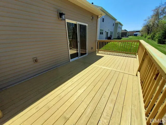 $259,800 | 1396 Hunters Crossing Circle, Huntingburg, IN 47542