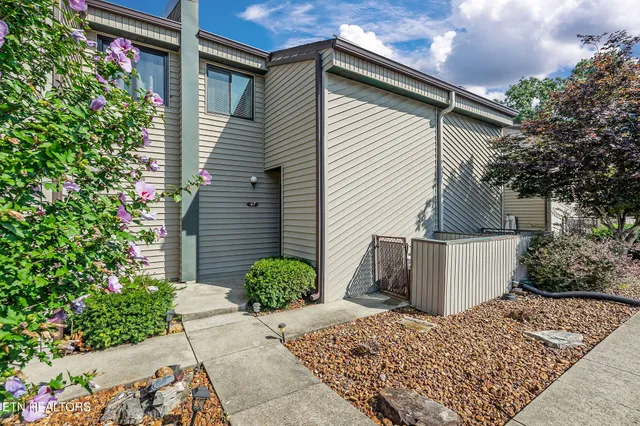 $215,000 | 38 Lakeshore Lane, Unit 47, Crossville, TN 38558