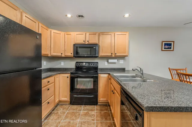 $215,000 | 38 Lakeshore Lane, Unit 47, Crossville, TN 38558