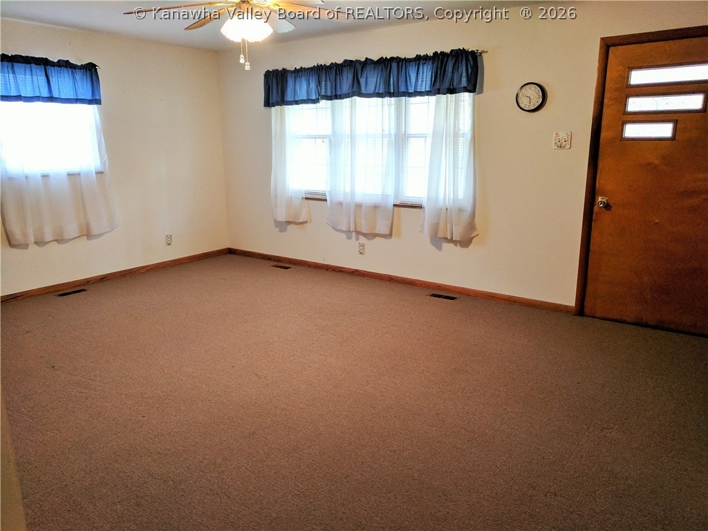 252 Pierce Road Point Pleasant, WV 25550 - Photo 3 of 15 Gallery Image 3