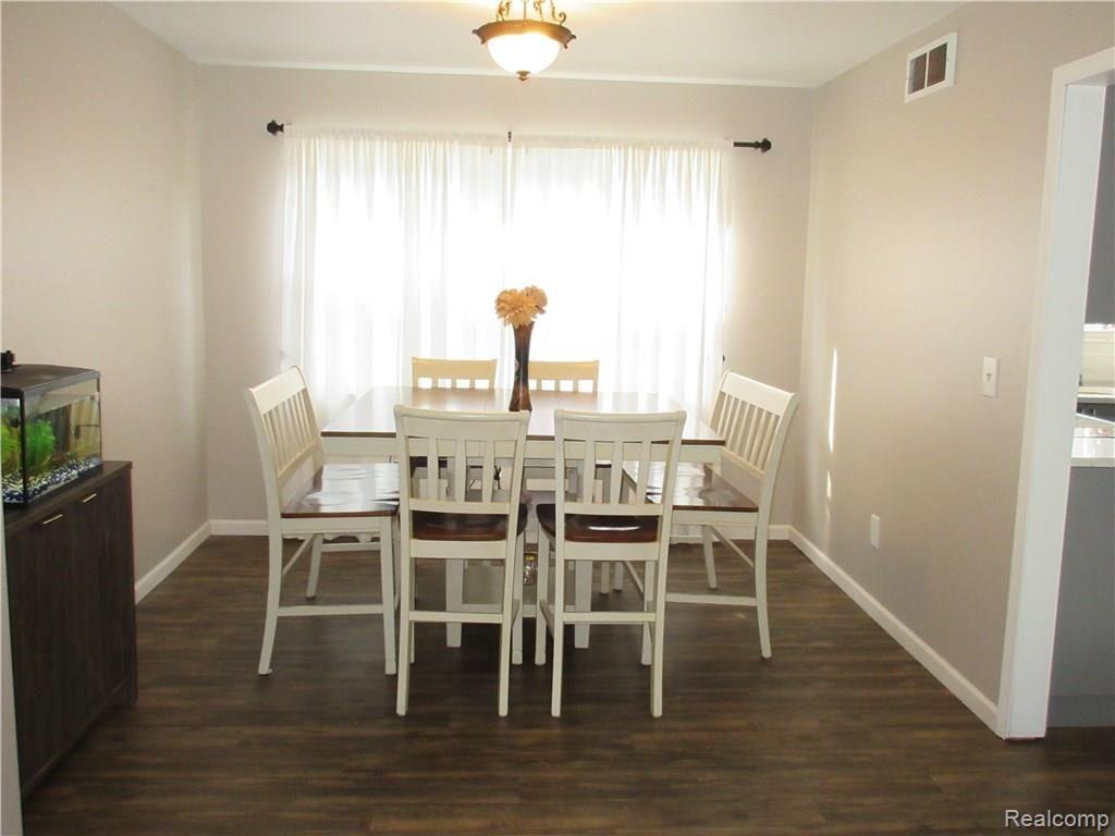 41975 Cherry Hill Road Novi, MI 48375 - Photo 6 of 34