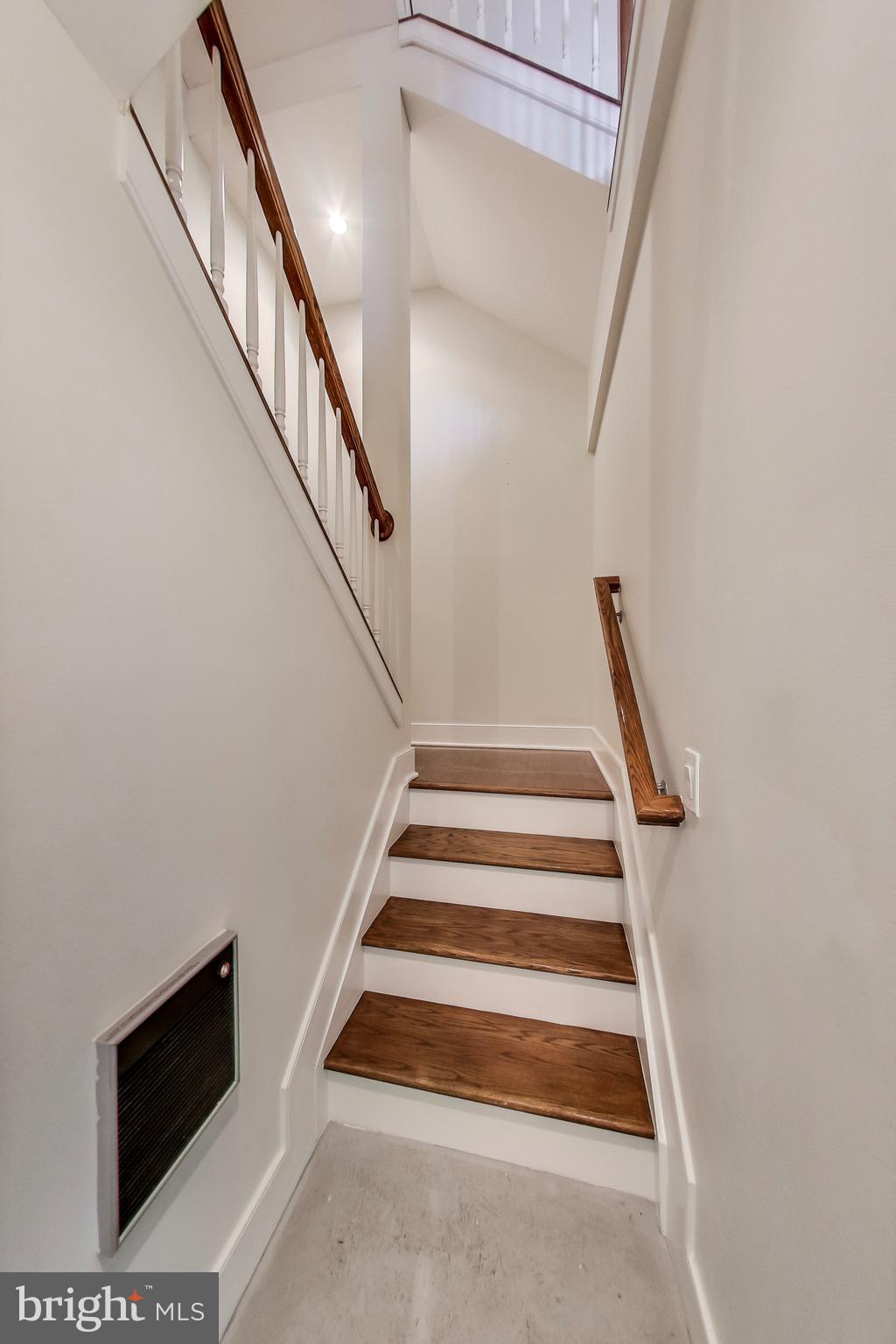 1418 North Rhodes Street, Unit B120 Arlington, VA 22209 - Photo 12 of 23