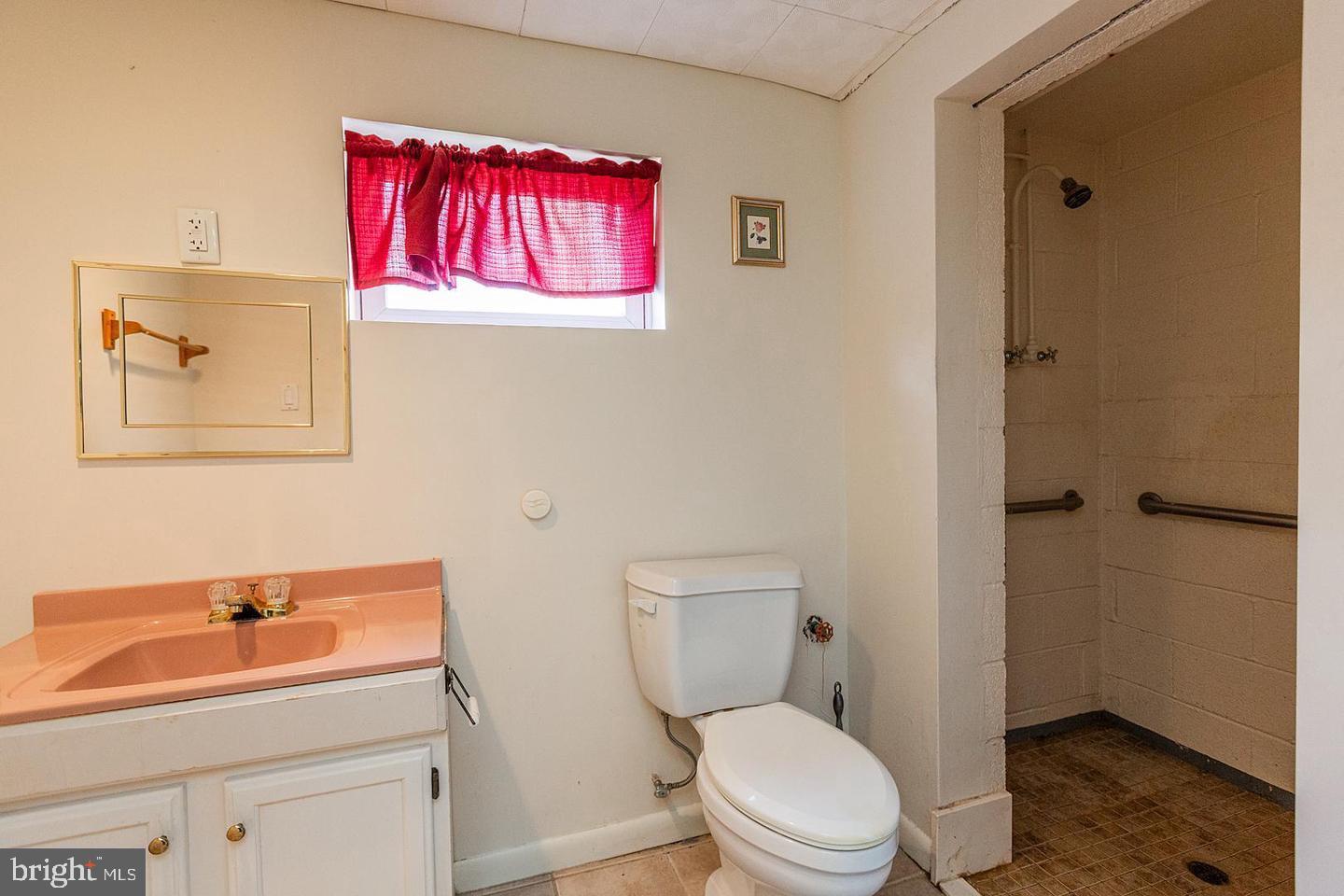 130 Delp Road Lancaster, PA 17601 - Photo 36 of 49 Basement Full Bathroom