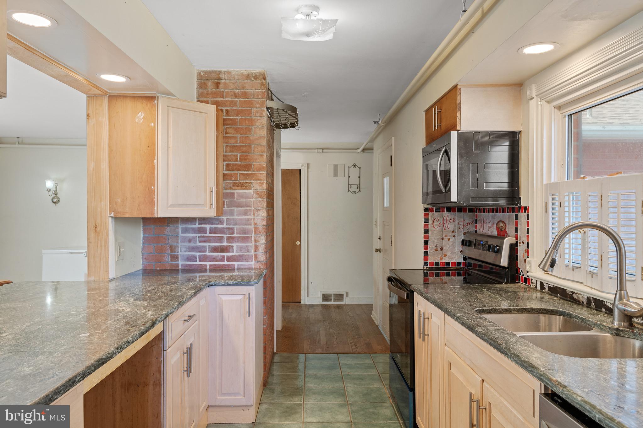 130 Delp Road Lancaster, PA 17601 - Photo 8 of 49 Gallery Image 8