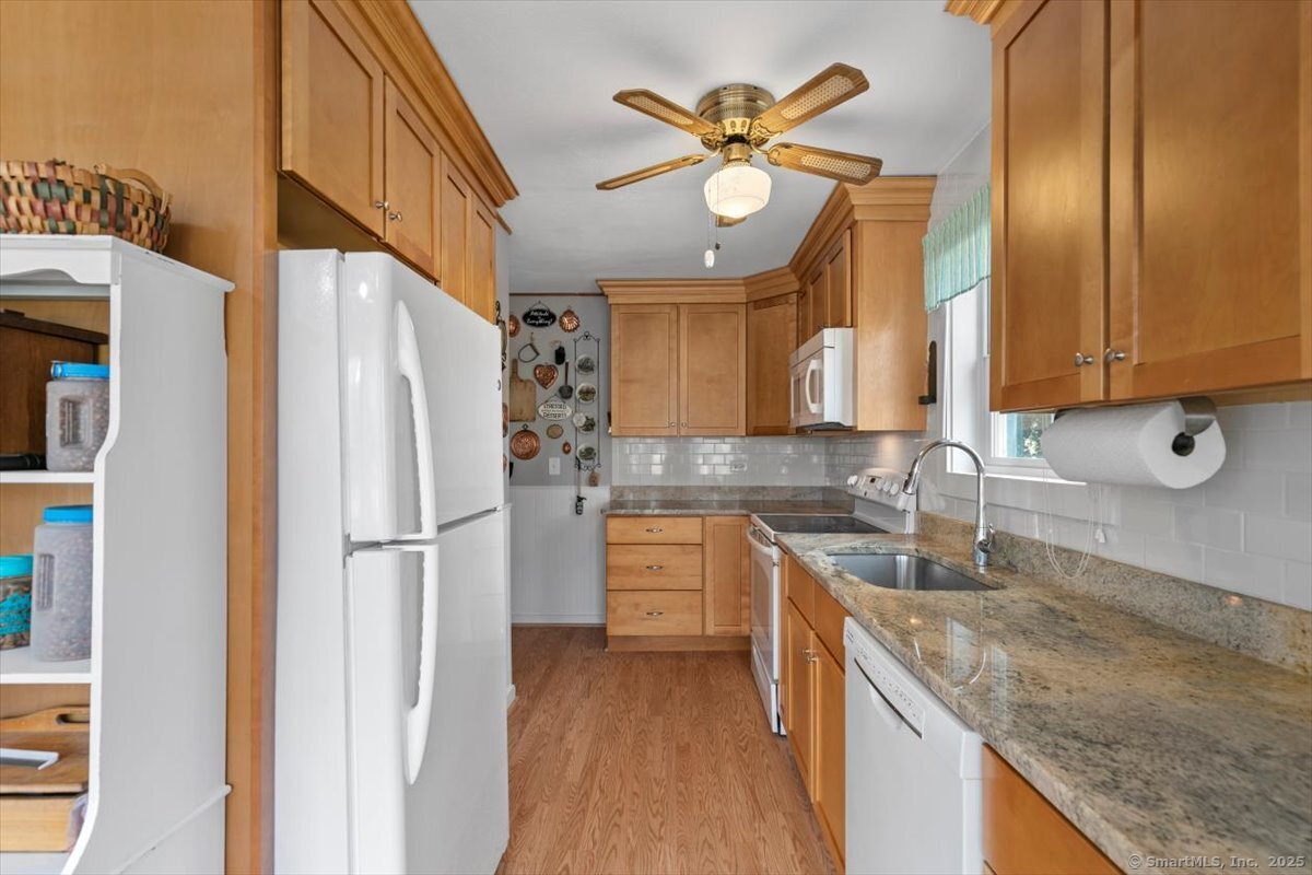 83 Underhill Road Milford, CT 06460 - Photo 12 of 40