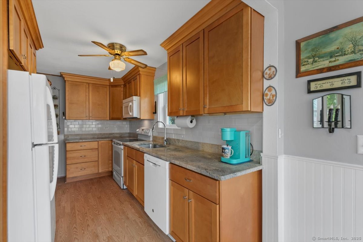 83 Underhill Road Milford, CT 06460 - Photo 14 of 40