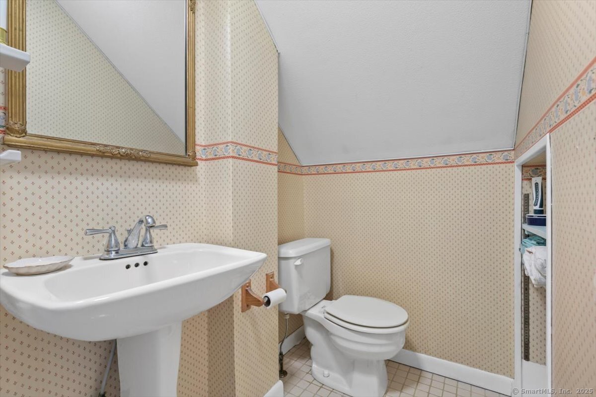 83 Underhill Road Milford, CT 06460 - Photo 29 of 40