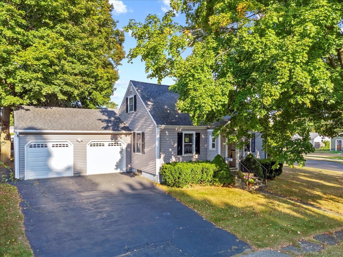 83 Underhill Road Milford, CT 06460 - Photo 37 of 40