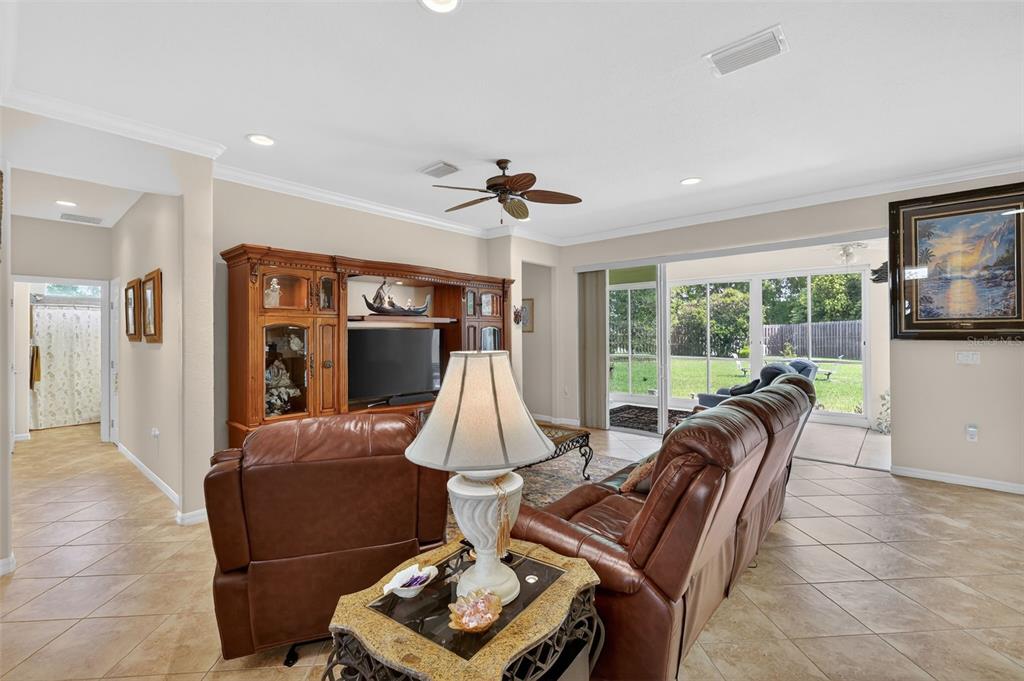 9243 Southeast 120th Loop Summerfield, FL 34491 - Photo 7 of 29