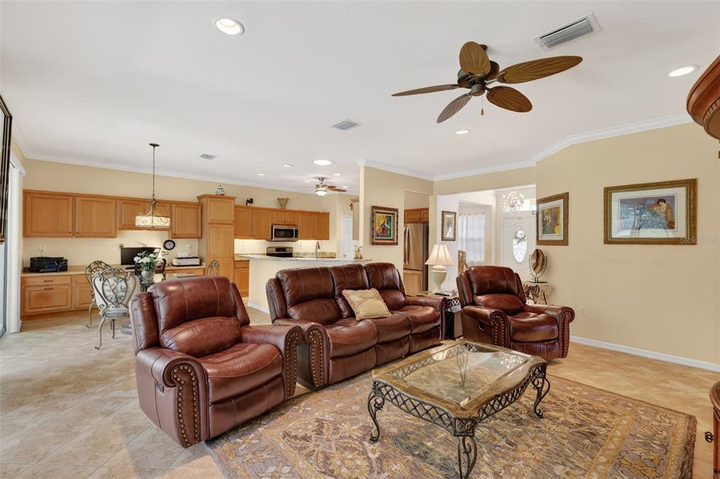 9243 Southeast 120th Loop Summerfield, FL 34491 - Photo 8 of 29