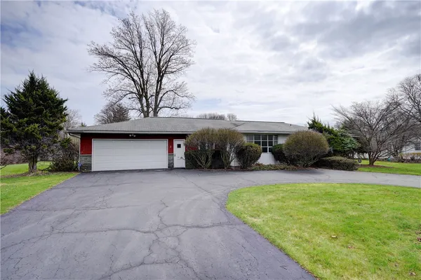 $279,900 | 2 Roby Drive, Brighton, NY 14618