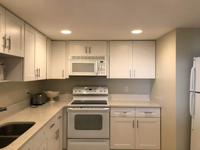 $5,500 | 2800 North Ocean Drive, Unit B23C, Riviera Beach, FL 33404