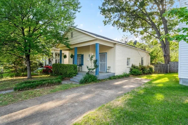 $215,000 | 885 South Cox Street, Memphis, TN 38104