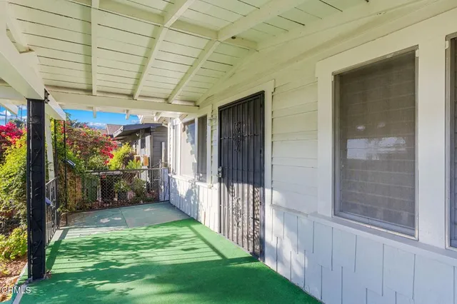 $777,000 | 851 North Rampart Boulevard, Los Angeles, CA 90026