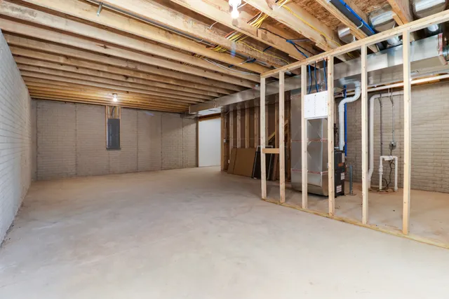 $295,000 | 3917 Shasta Drive, Bloomington, IL 61705