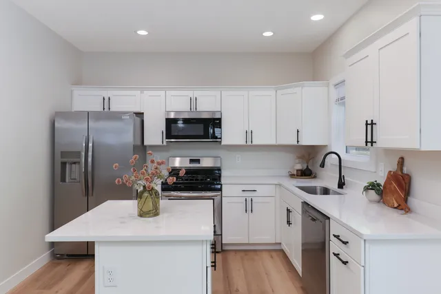 $295,000 | 3917 Shasta Drive, Bloomington, IL 61705