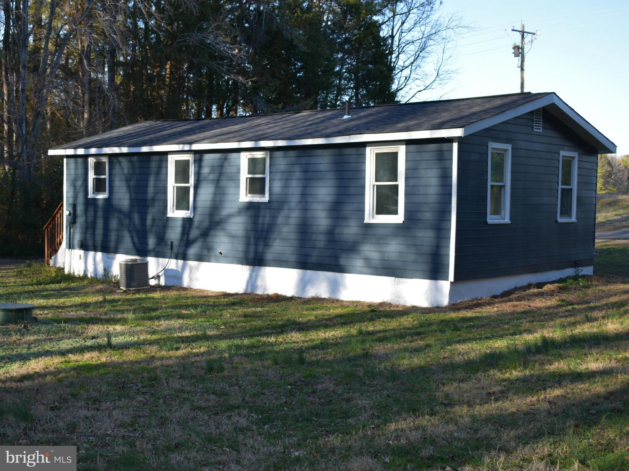 5374 Jericho Road Ruther Glen, VA 22546 - Photo 3 of 19 Exterior (Front)