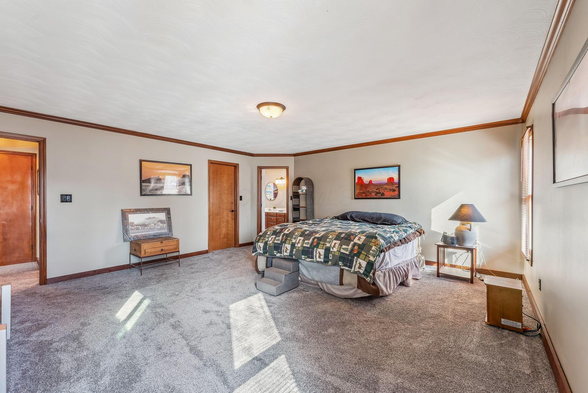 588 Country Club Road Columbus, OH 43213 - Photo 23 of 48 Primary Bedroom 2