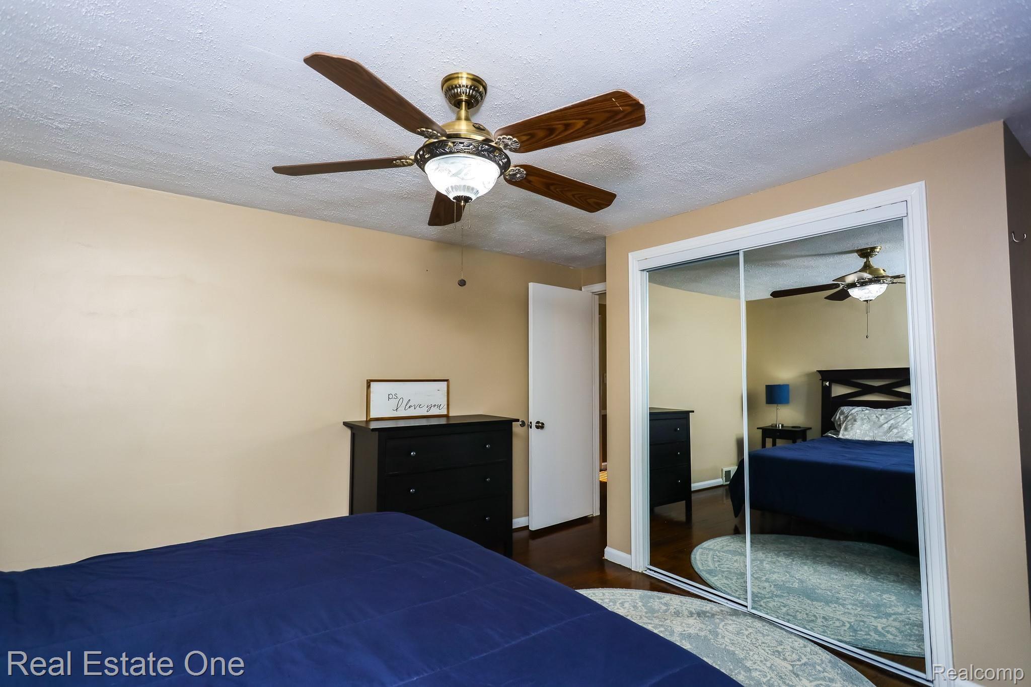 1698 Bournemouth Road Grosse Pointe, MI 48236 - Photo 33 of 42 grosse_point_55.jpg