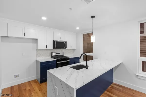 $3,000 | 37 South 7th Street, Unit 2, Newark, NJ 07107