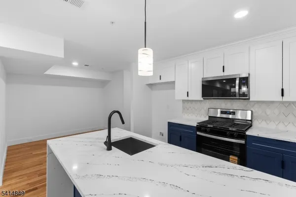 $3,000 | 37 South 7th Street, Unit 2, Newark, NJ 07107