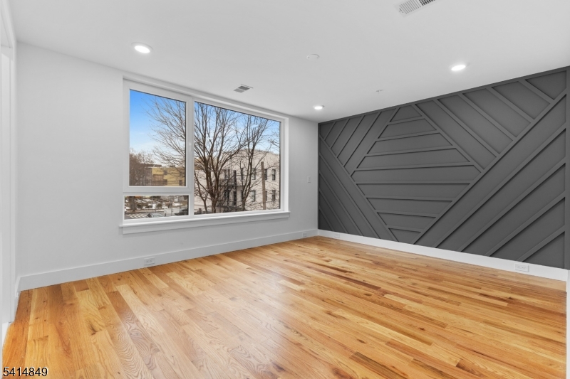 37 South 7th Street, Unit 2 Newark, NJ 07107 - Photo 24 of 37