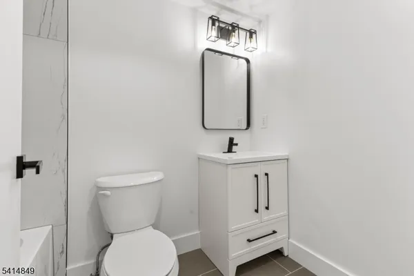 $3,000 | 37 South 7th Street, Unit 2, Newark, NJ 07107