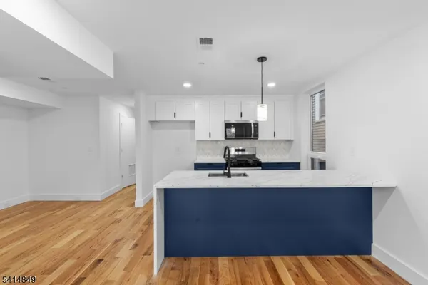 $3,000 | 37 South 7th Street, Unit 2, Newark, NJ 07107