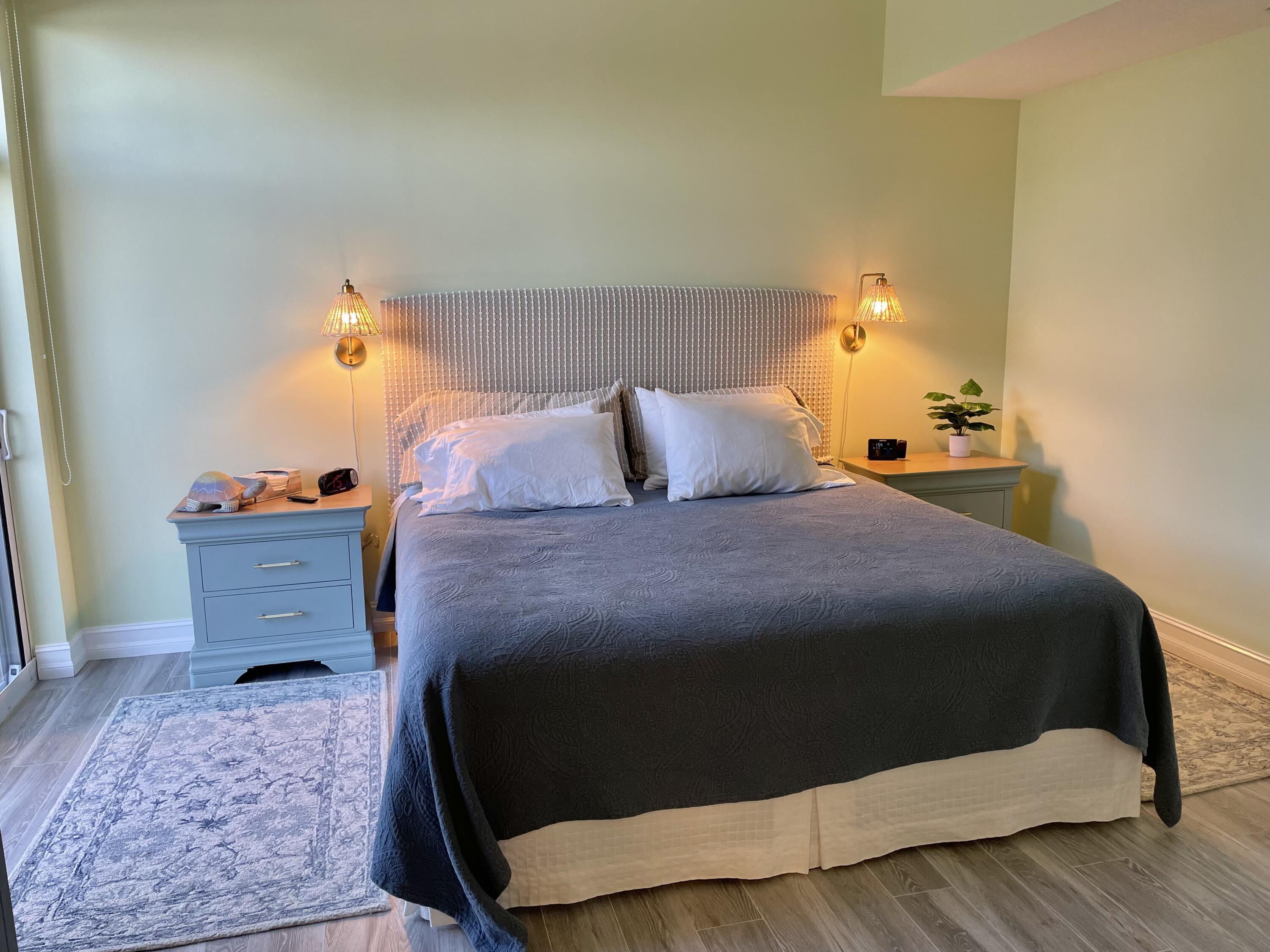 314 Inlet Way, Unit 201 Palm Beach Shores, FL 33404 - Photo 12 of 24 11-009_2