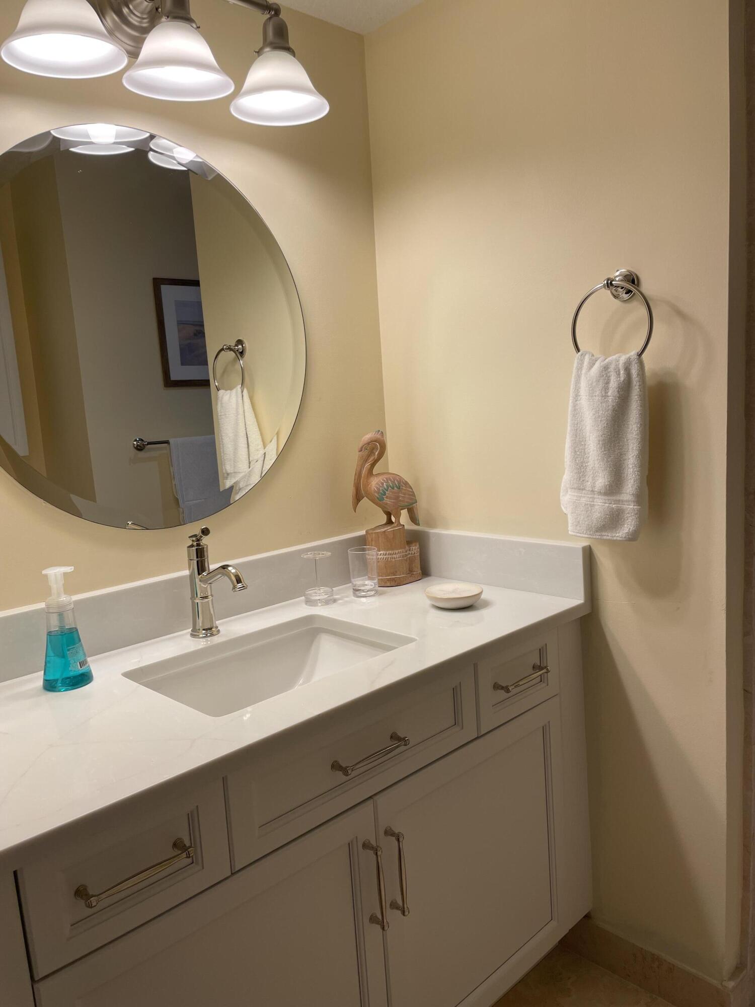 314 Inlet Way, Unit 201 Palm Beach Shores, FL 33404 - Photo 20 of 24 19-022