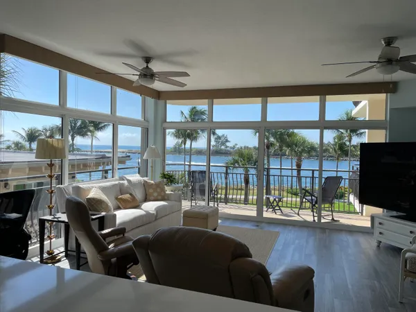 $7,200 | 314 Inlet Way, Unit 201, Palm Beach Shores, FL 33404