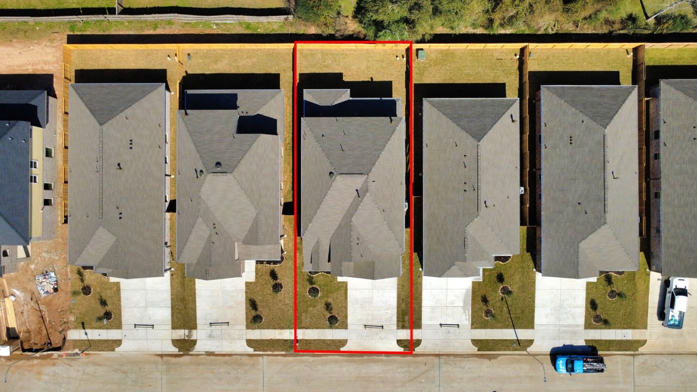 15802 Telge Ridge Lane Cypress, TX 77429 - Photo 5 of 45 a picture of a bathroom with a shower