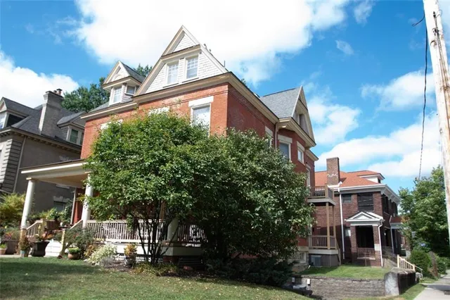 $2,150 | 923 North Negley Avenue, Unit C, Pittsburgh, PA 15206