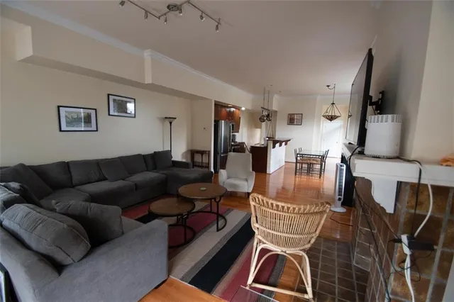 $2,150 | 923 North Negley Avenue, Unit C, Pittsburgh, PA 15206