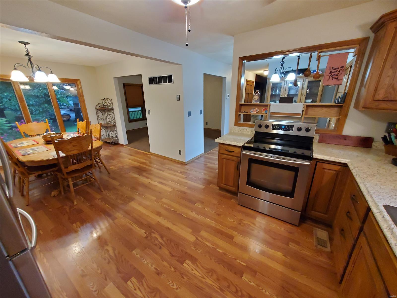 528 Coventry Road Troy, IL 62294 - Photo 30 of 63 Gallery Image 30