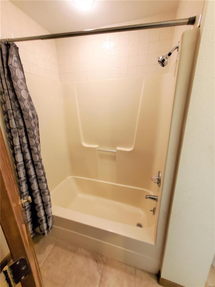 528 Coventry Road Troy, IL 62294 - Photo 47 of 63 Gallery Image 47