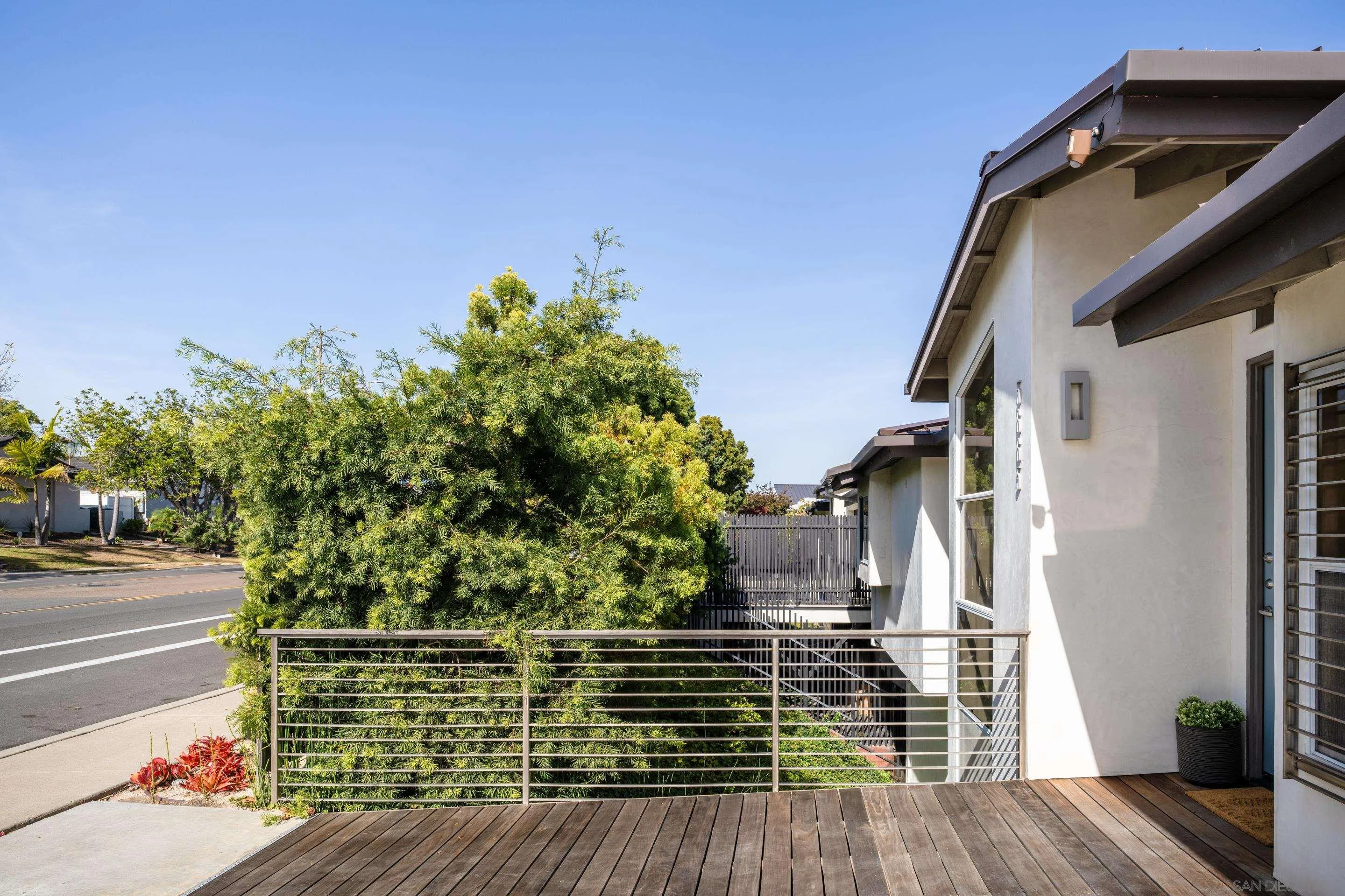 5665 Soledad Mountain Road La Jolla, CA 92037 - Photo 36 of 52 a view of outdoor space and yard
