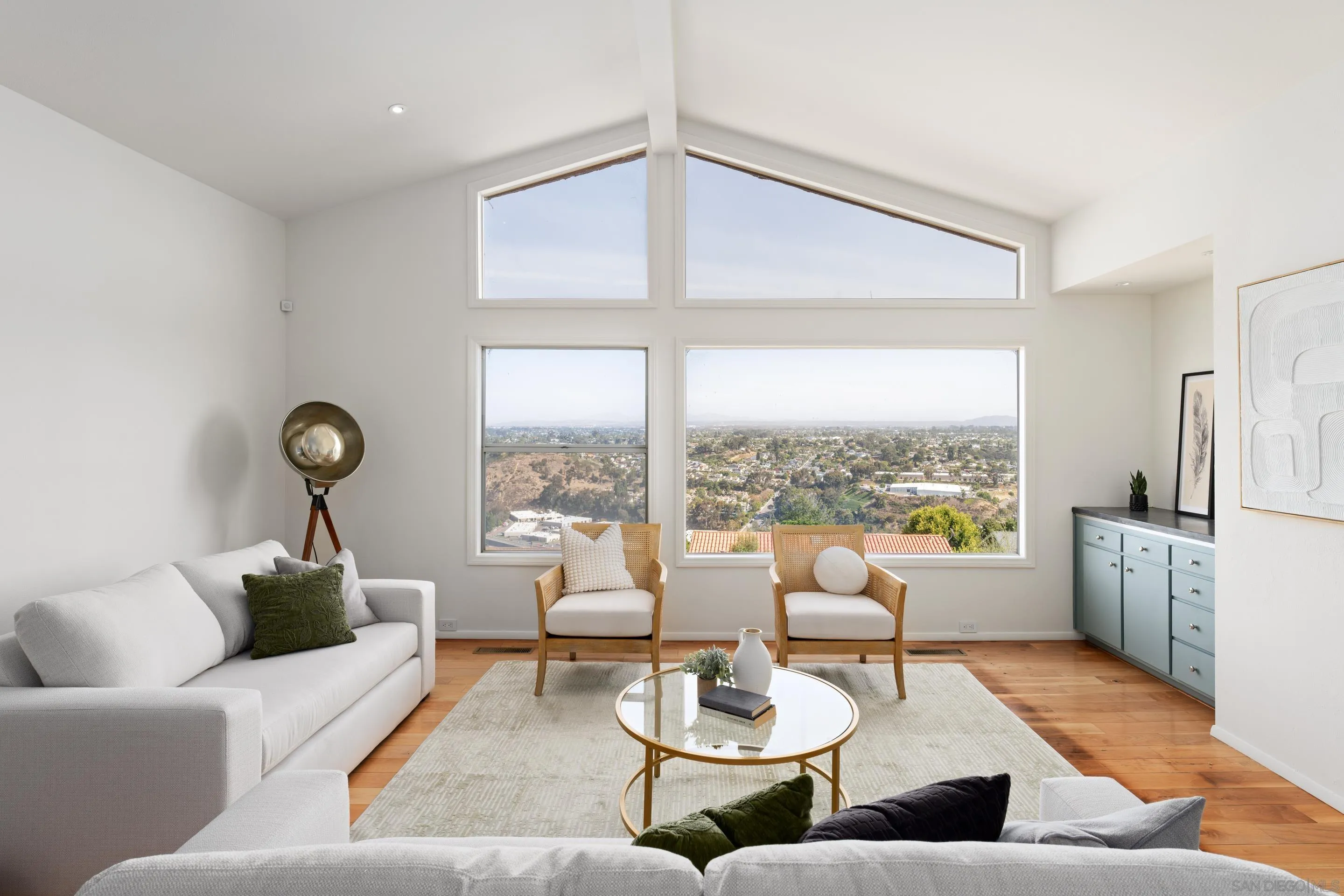 5665 Soledad Mountain Road La Jolla, CA 92037 - Photo 4 of 52 a living room with furniture and a window