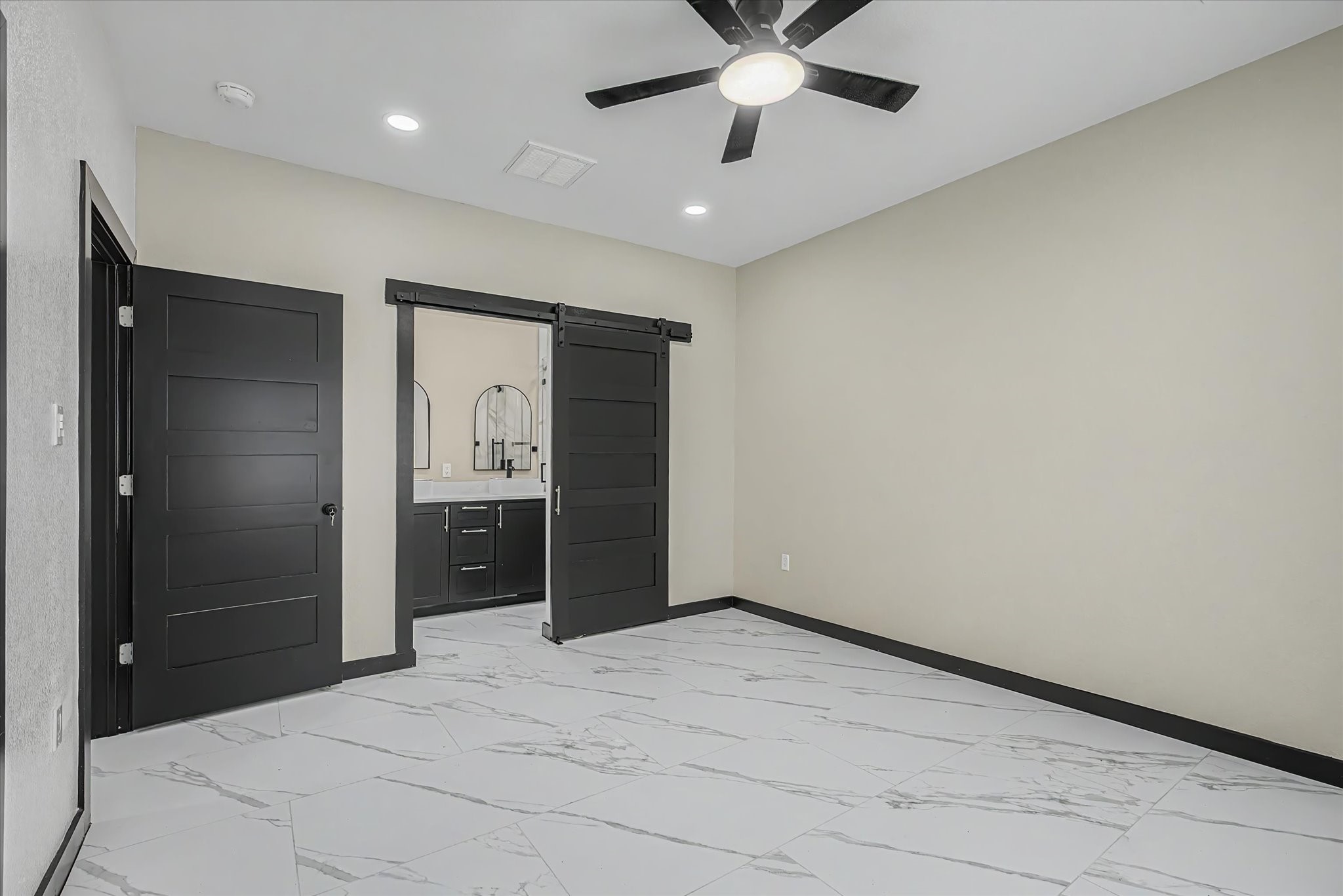 5915 Rietta Street Houston, TX 77016 - Photo 21 of 32 Gallery Image 21