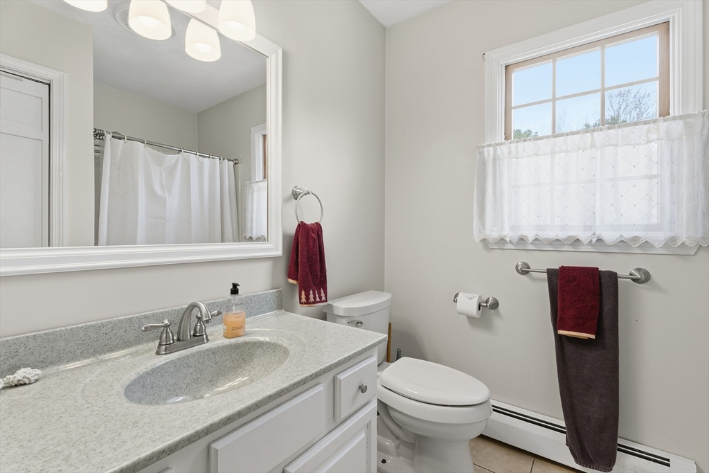 189 General Hobbs Road Holden, MA 01522 - Photo 11 of 32