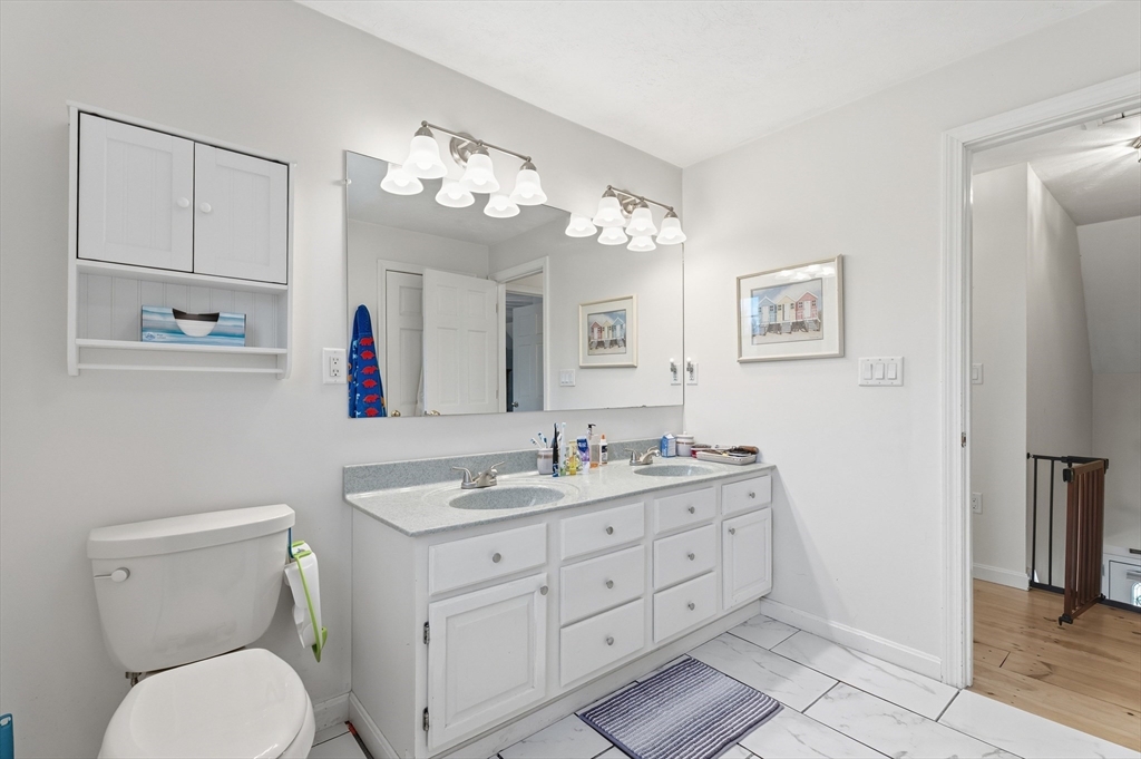 189 General Hobbs Road Holden, MA 01522 - Photo 14 of 32