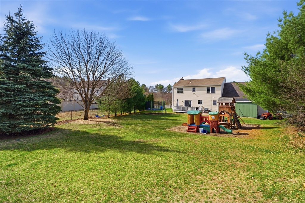 189 General Hobbs Road Holden, MA 01522 - Photo 23 of 32