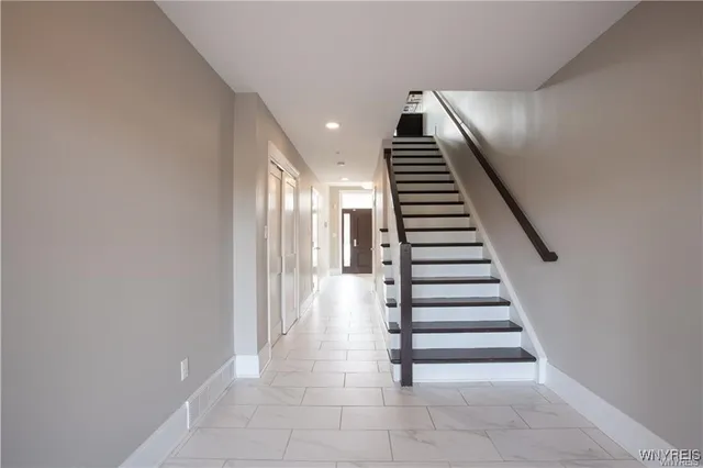 $799,000 | 35 Ojibwa Circle, Buffalo, NY 14202