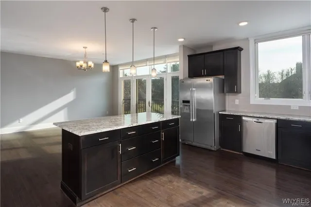 $799,000 | 35 Ojibwa Circle, Buffalo, NY 14202