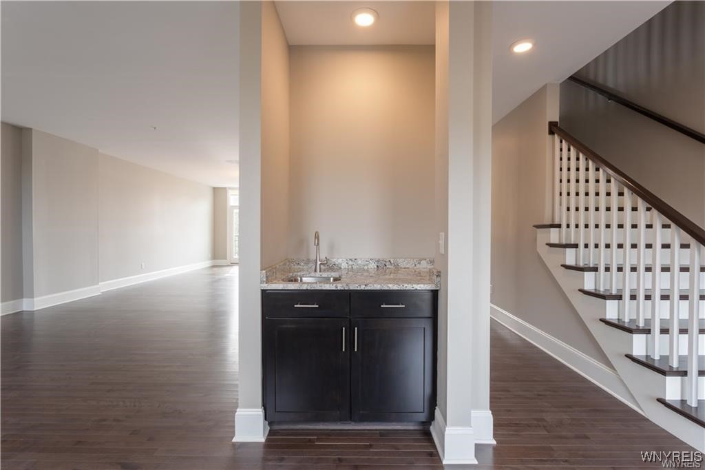 35 Ojibwa Circle Buffalo, NY 14202 - Photo 23 of 45