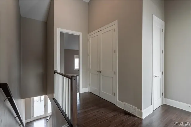 $799,000 | 35 Ojibwa Circle, Buffalo, NY 14202