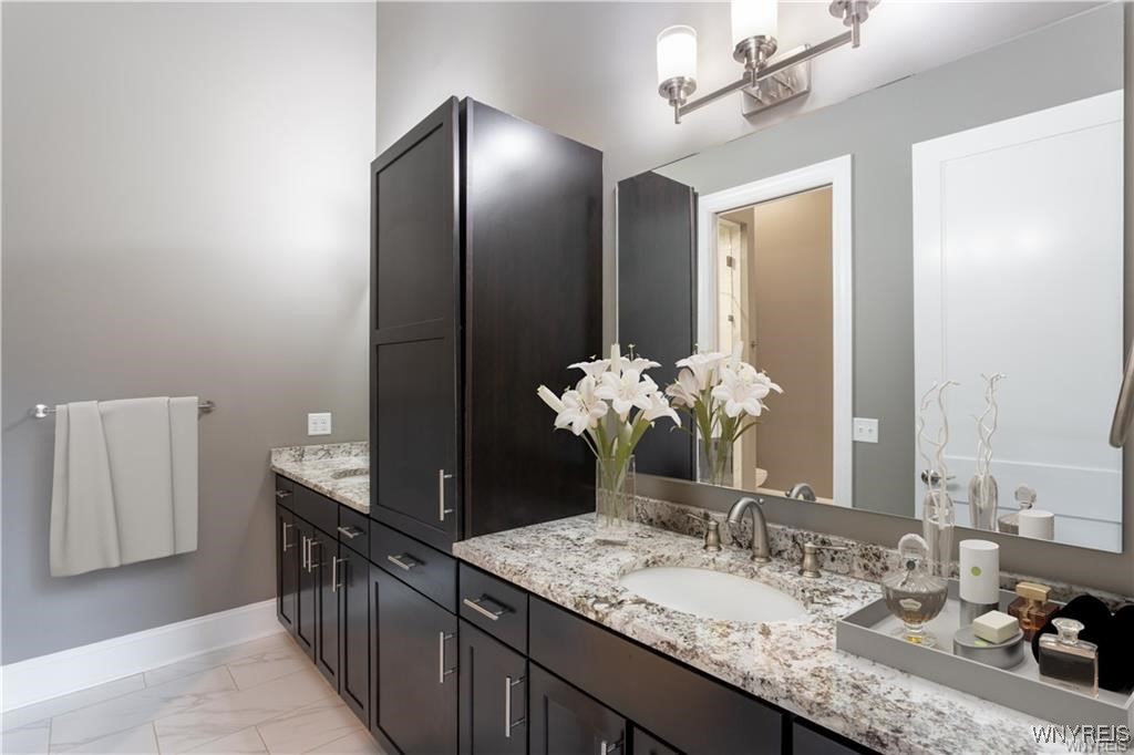 35 Ojibwa Circle Buffalo, NY 14202 - Photo 34 of 45