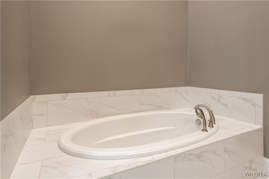 35 Ojibwa Circle Buffalo, NY 14202 - Photo 37 of 45