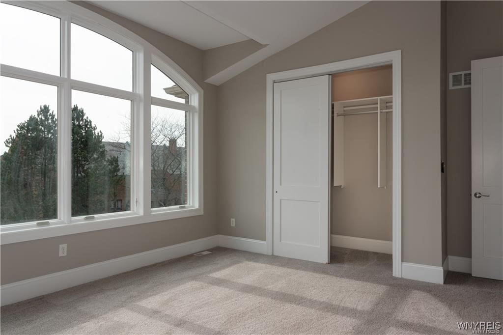 35 Ojibwa Circle Buffalo, NY 14202 - Photo 40 of 45